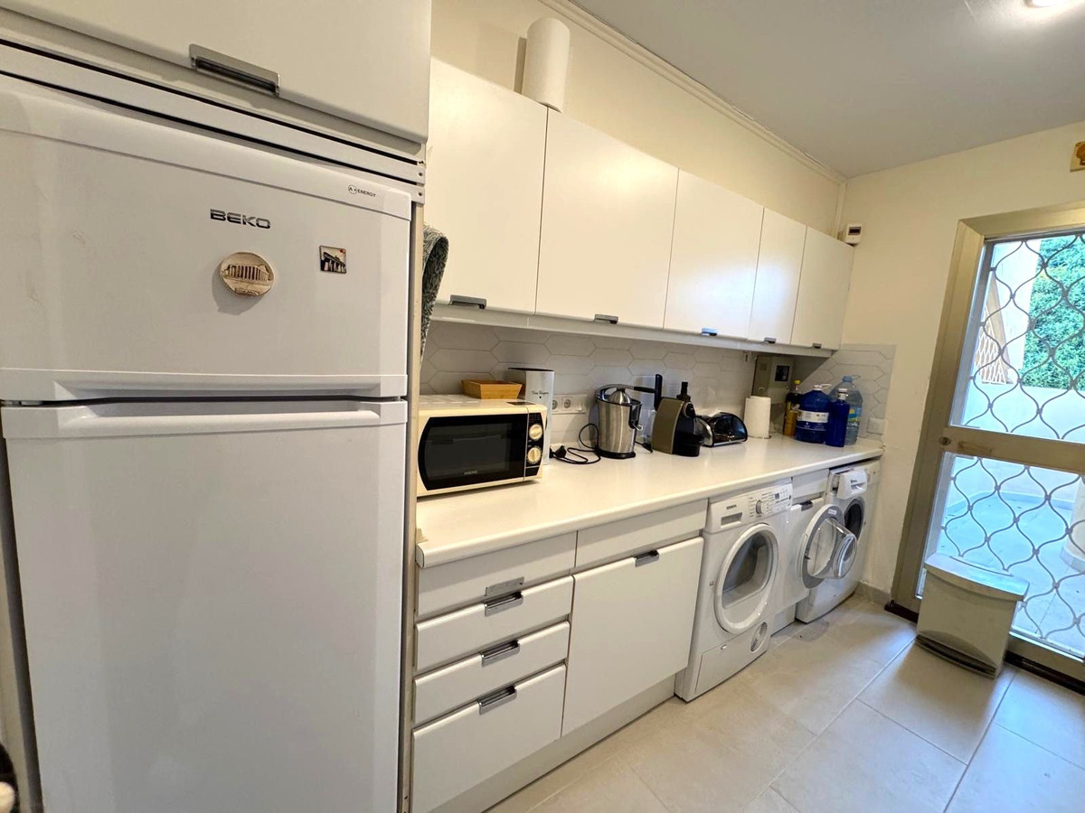 2 Bed Apartment for sale in Nueva Andalucía Costa Del Sol, Málaga, Spain
