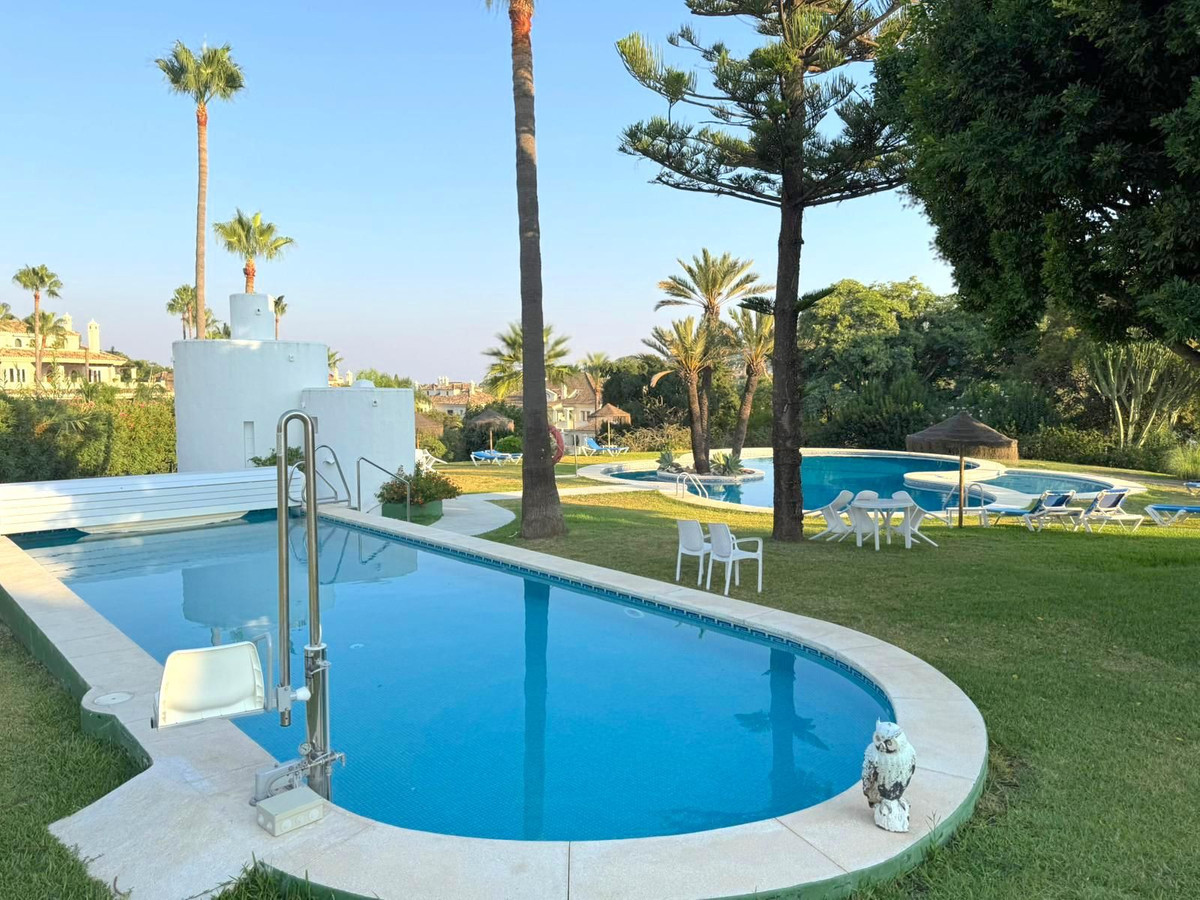2 Bed Apartment for sale in Nueva Andalucía Costa Del Sol, Málaga, Spain