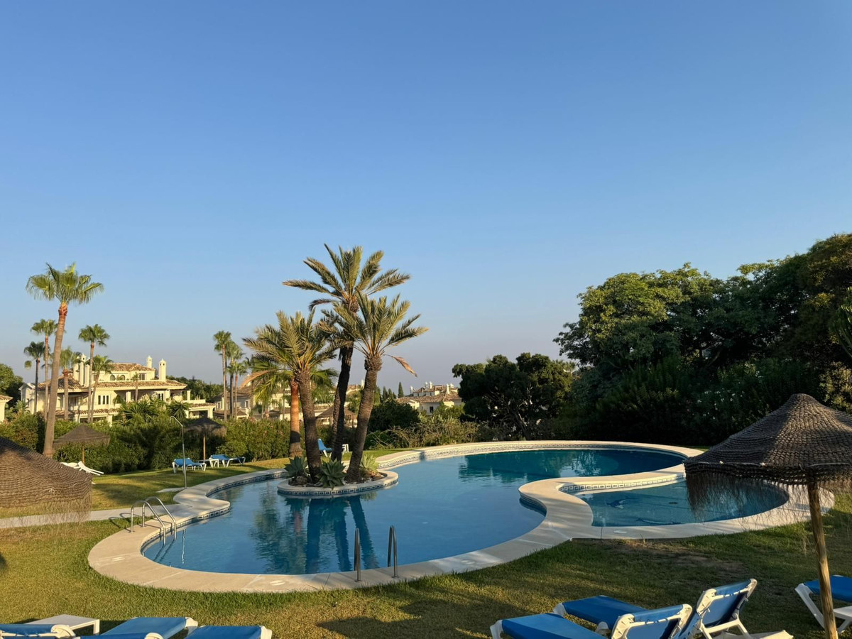 2 Bed Apartment for sale in Nueva Andalucía Costa Del Sol, Málaga, Spain
