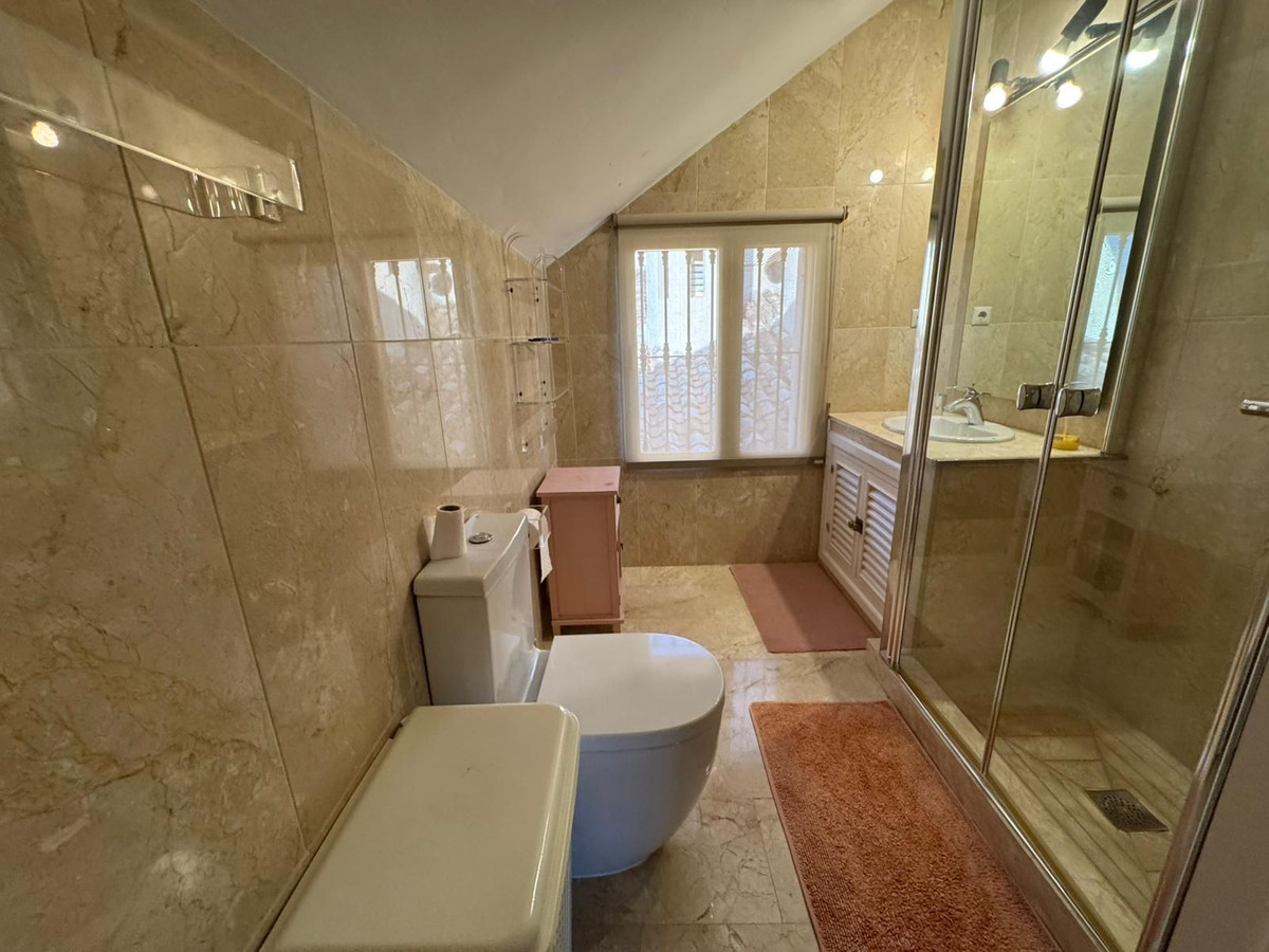 2 Bed Apartment for sale in Nueva Andalucía Costa Del Sol, Málaga, Spain