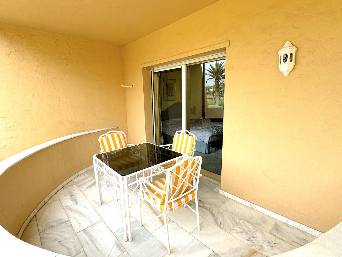 2 Bed Apartment for sale in Nueva Andalucía Costa Del Sol, Málaga, Spain