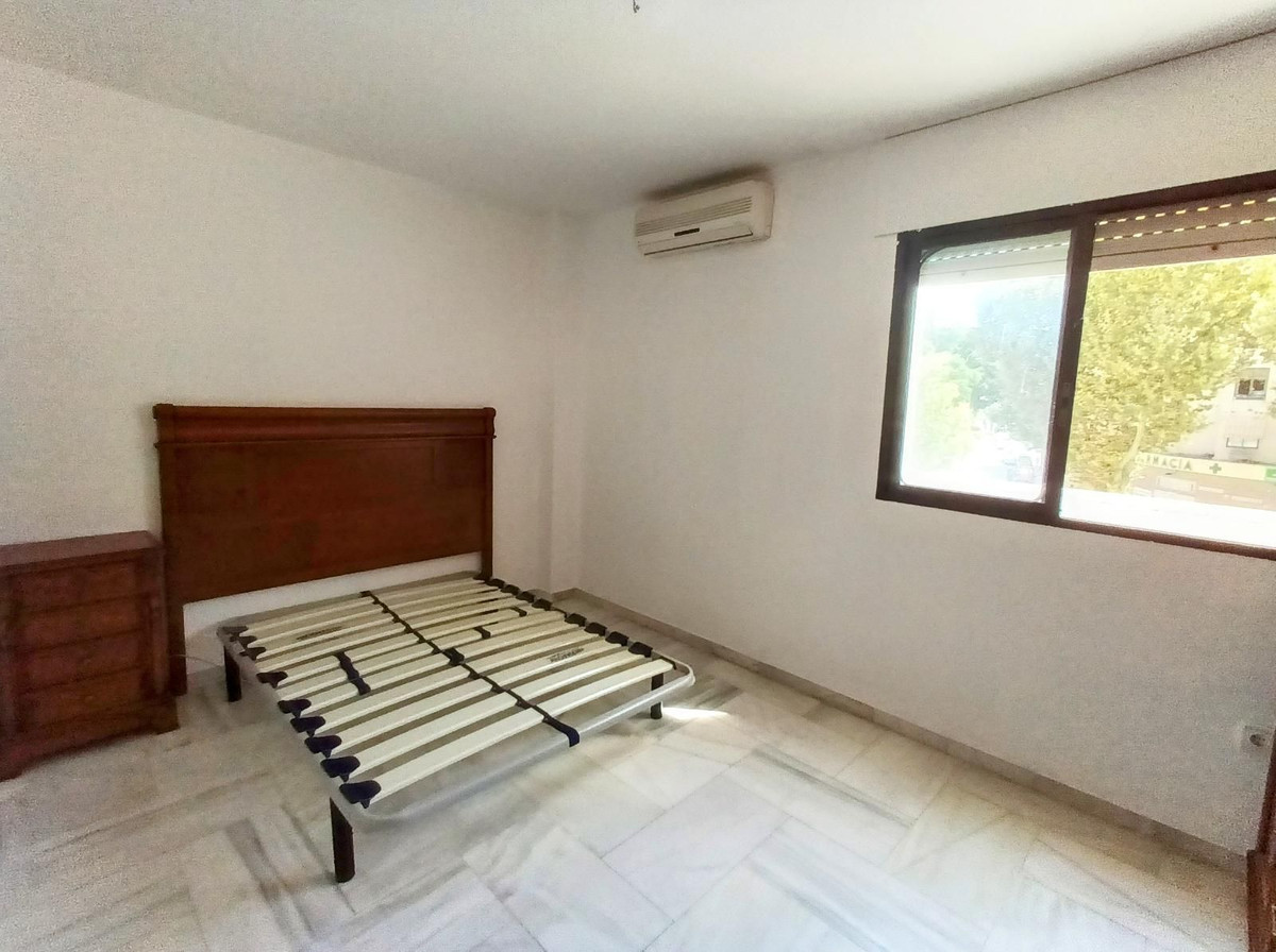 4 Bed Apartment for sale in La Carihuela Costa Del Sol, Málaga, Spain