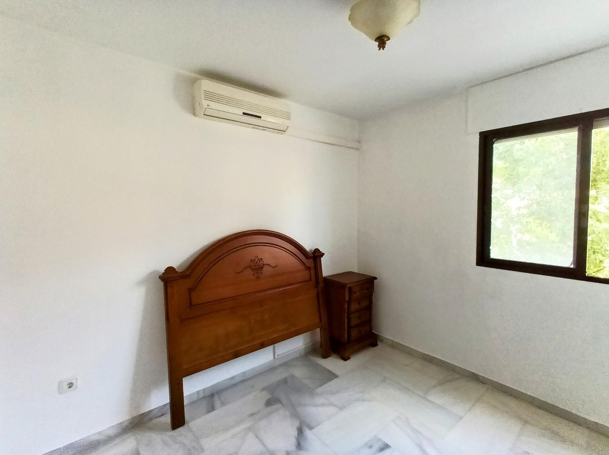 4 Bed Apartment for sale in La Carihuela Costa Del Sol, Málaga, Spain