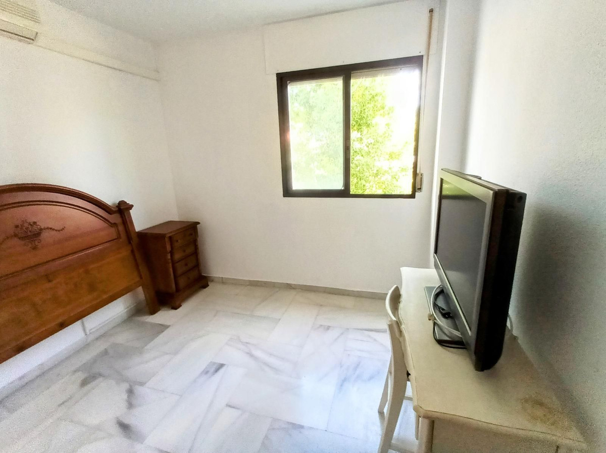 4 Bed Apartment for sale in La Carihuela Costa Del Sol, Málaga, Spain