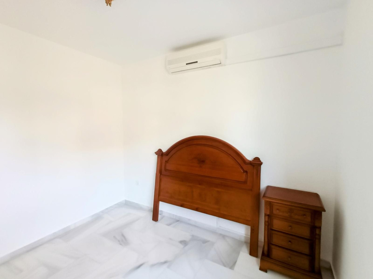 4 Bed Apartment for sale in La Carihuela Costa Del Sol, Málaga, Spain