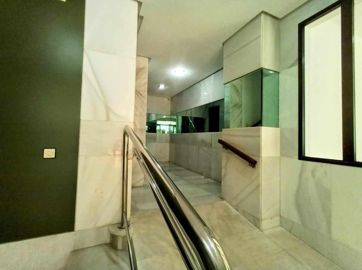 4 Bed Apartment for sale in La Carihuela Costa Del Sol, Málaga, Spain
