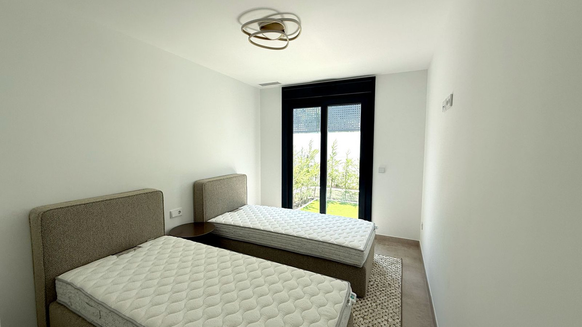 3 Bed Apartment for sale in Atalaya Costa Del Sol, Málaga, Spain