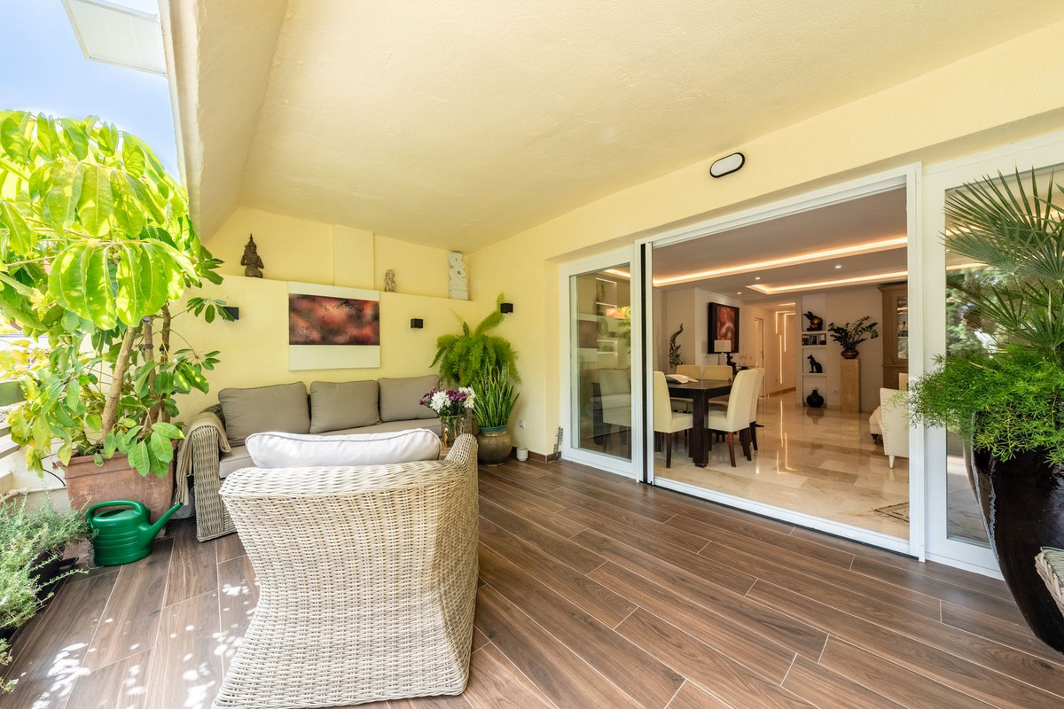 2 Bed Apartment for sale in Marbella Costa Del Sol, Málaga, Spain