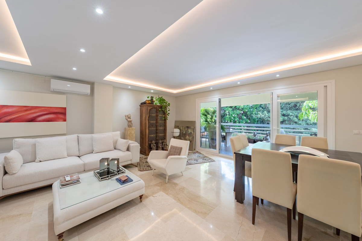 2 Bed Apartment for sale in Marbella Costa Del Sol, Málaga, Spain
