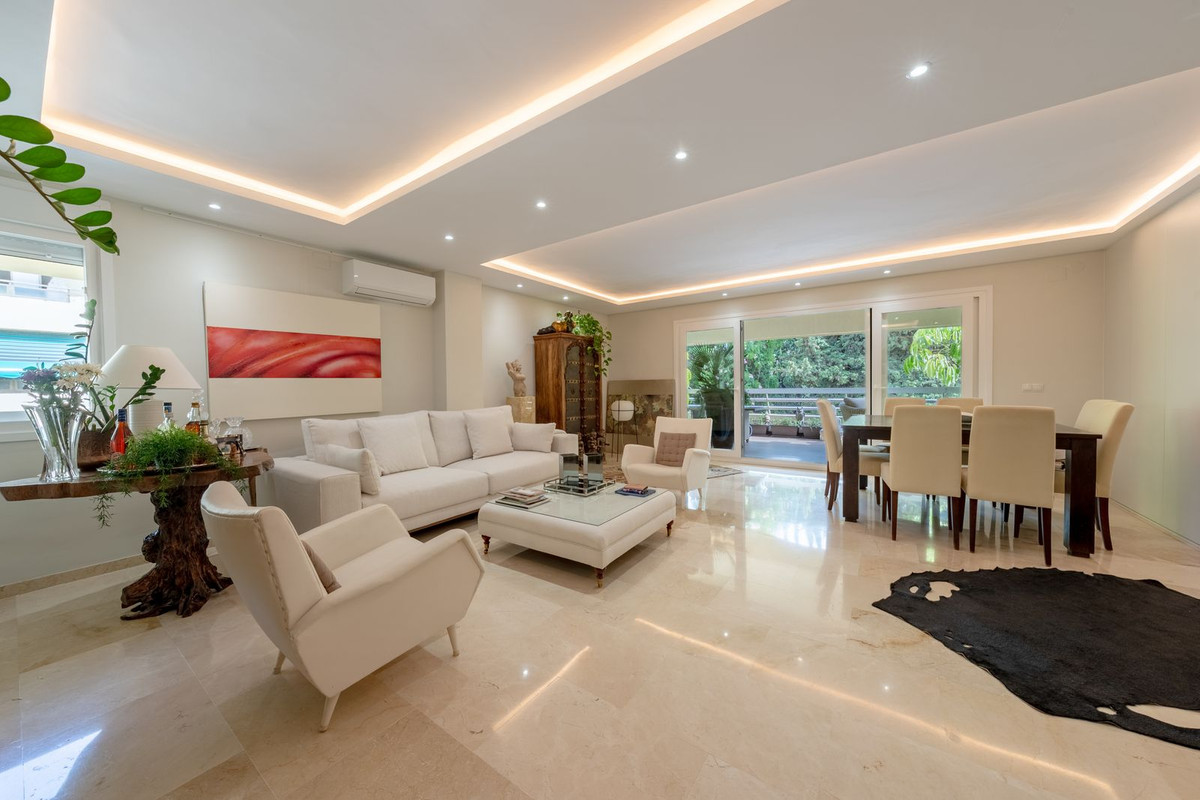 2 Bed Apartment for sale in Marbella Costa Del Sol, Málaga, Spain