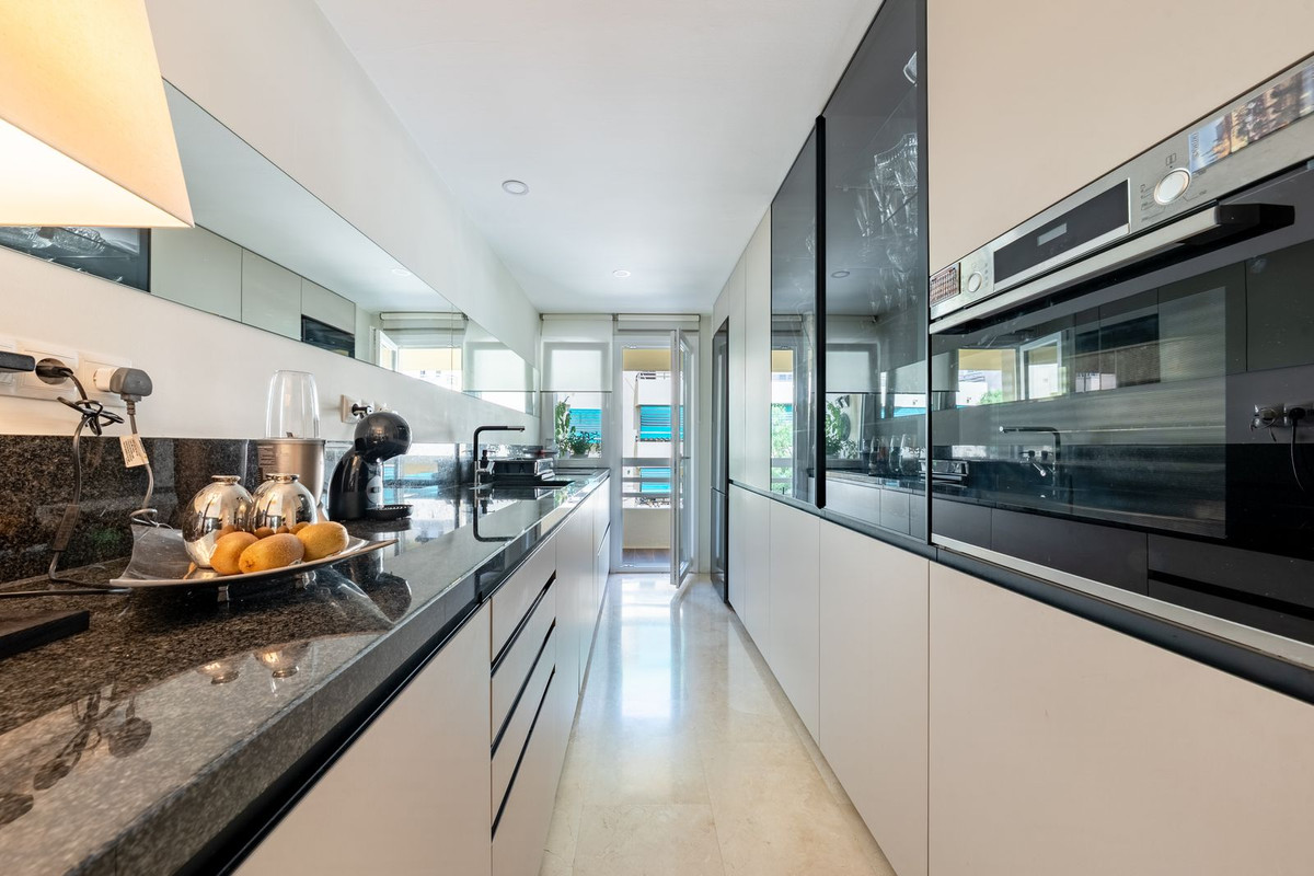2 Bed Apartment for sale in Marbella Costa Del Sol, Málaga, Spain