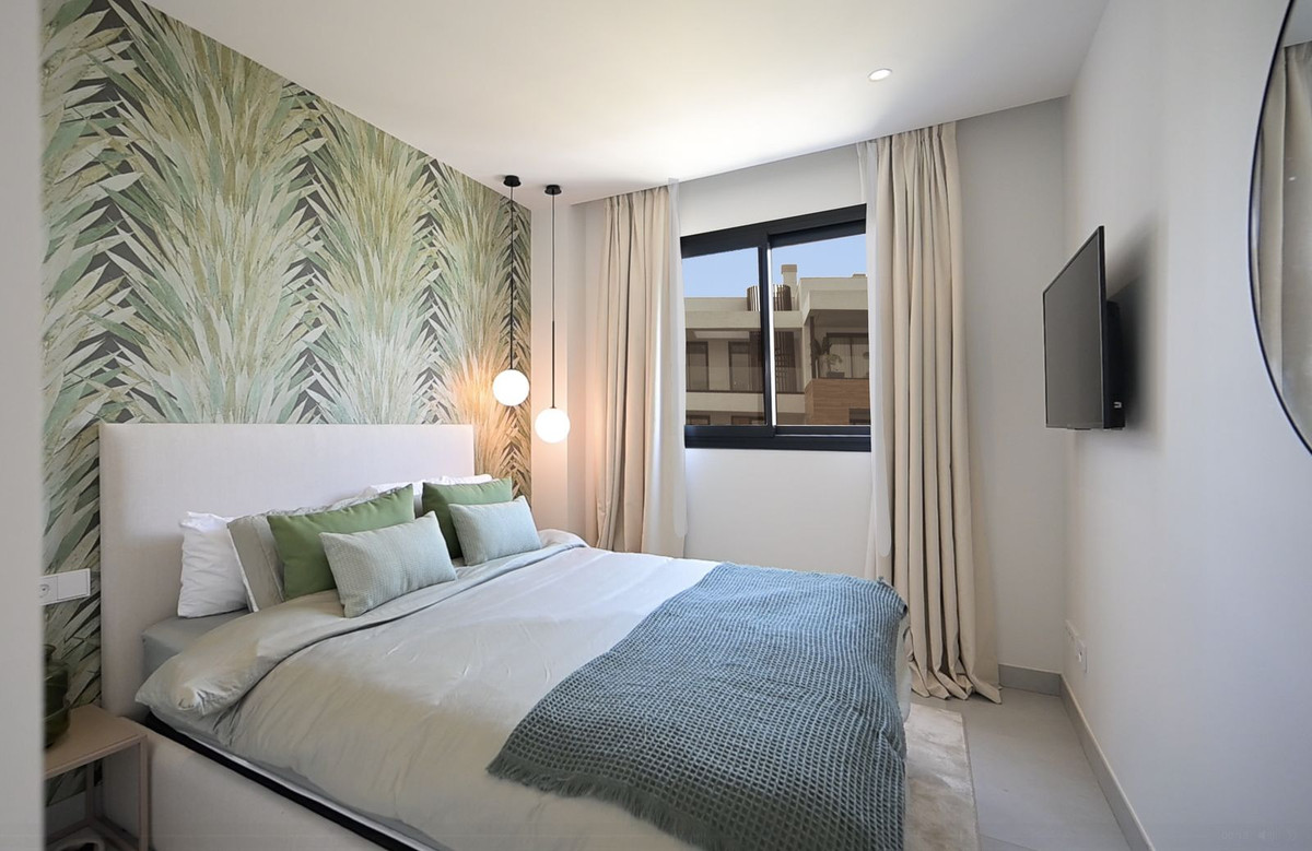3 Bed Apartment for sale in Fuengirola Costa Del Sol, Málaga, Spain