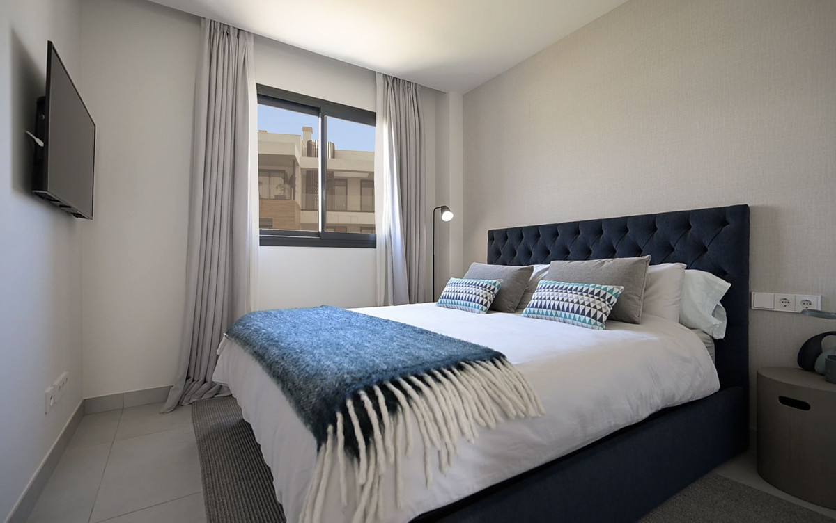3 Bed Apartment for sale in Fuengirola Costa Del Sol, Málaga, Spain