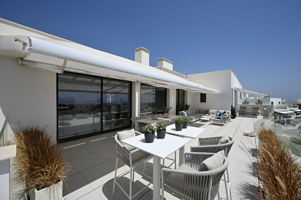 3 Bed Apartment for sale in Fuengirola Costa Del Sol, Málaga, Spain