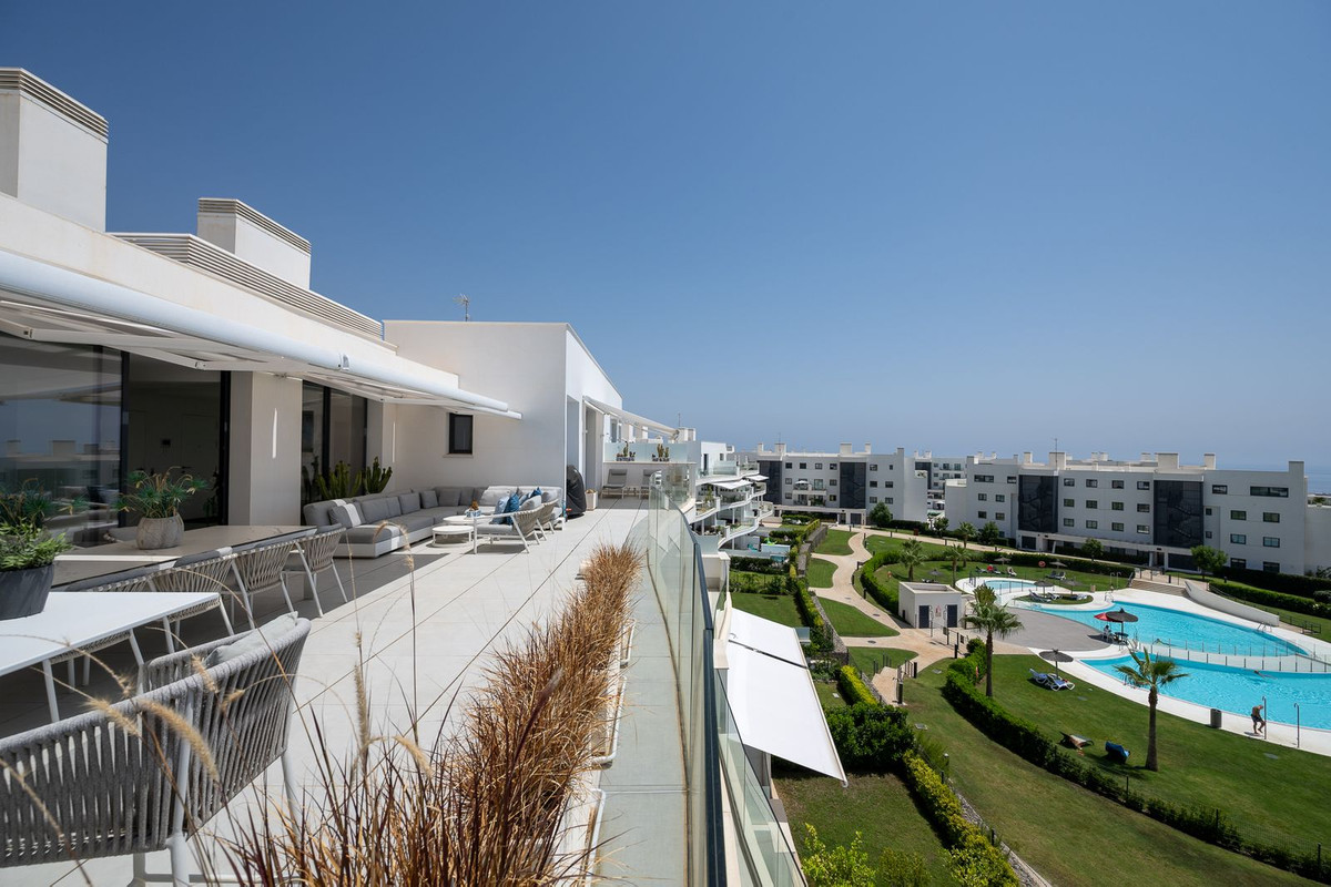 3 Bed Apartment for sale in Fuengirola Costa Del Sol, Málaga, Spain