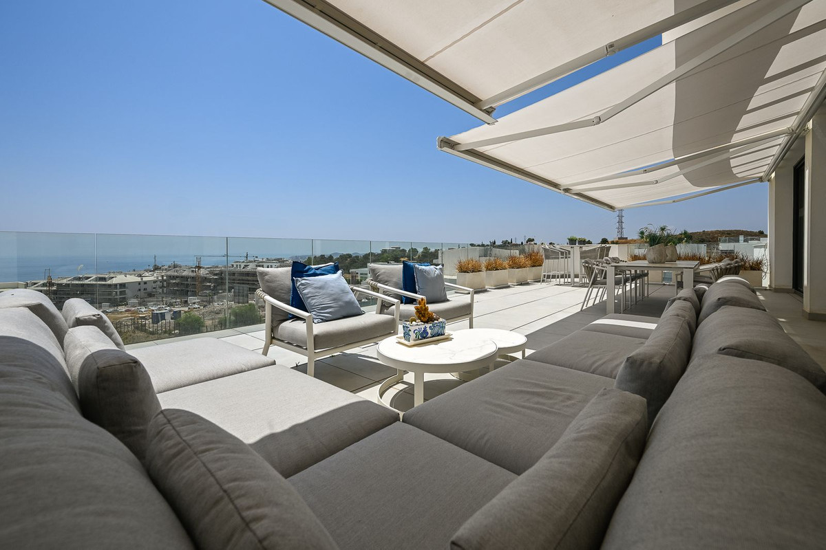3 Bed Apartment for sale in Fuengirola Costa Del Sol, Málaga, Spain