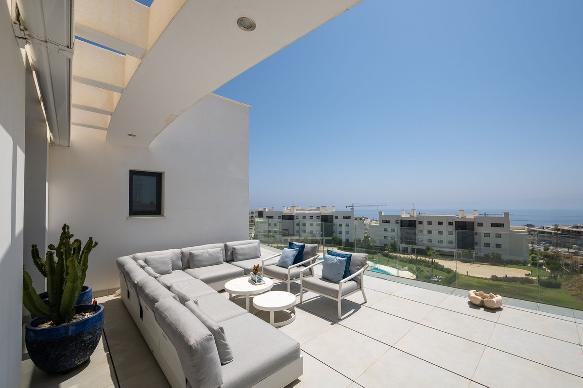 3 Bed Apartment for sale in Fuengirola Costa Del Sol, Málaga, Spain