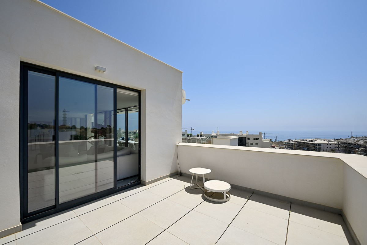 3 Bed Apartment for sale in Fuengirola Costa Del Sol, Málaga, Spain