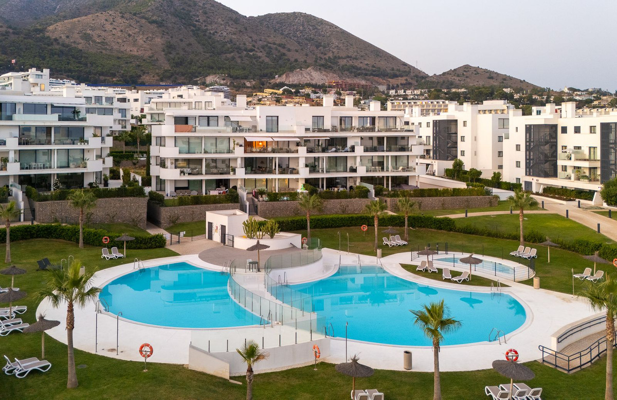 3 Bed Apartment for sale in Fuengirola Costa Del Sol, Málaga, Spain