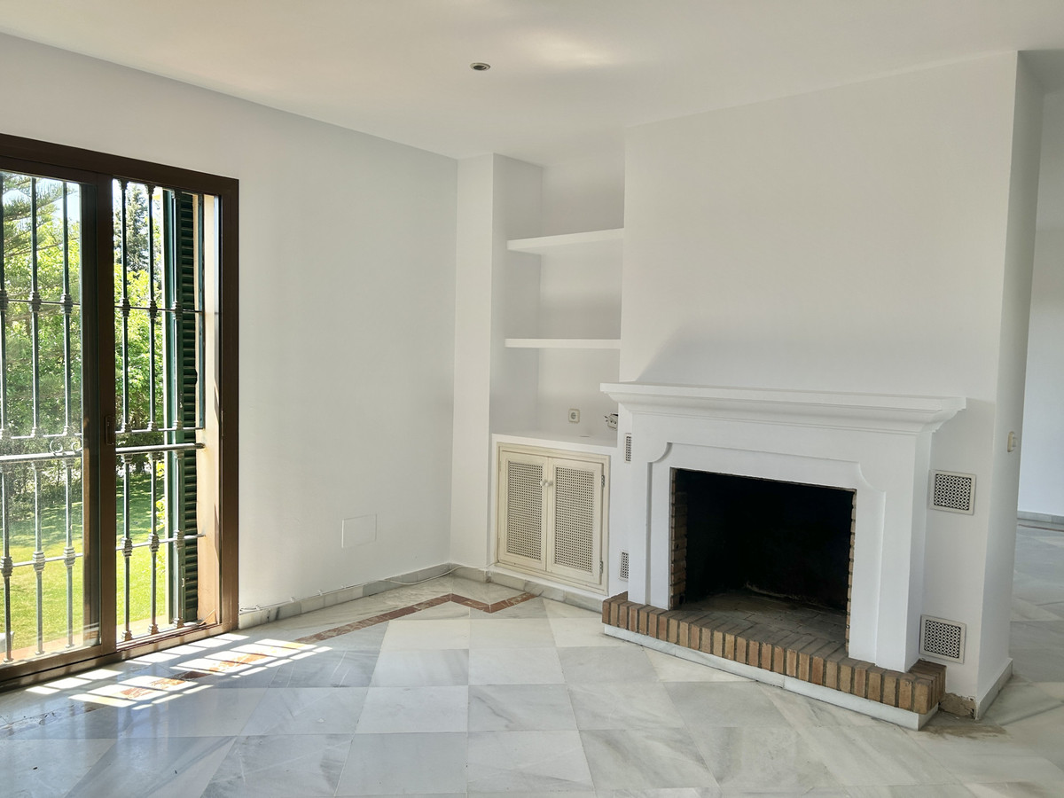 Se vende Dúplex de 4 dormitorios en Costa Del Sol, Cadiz, España