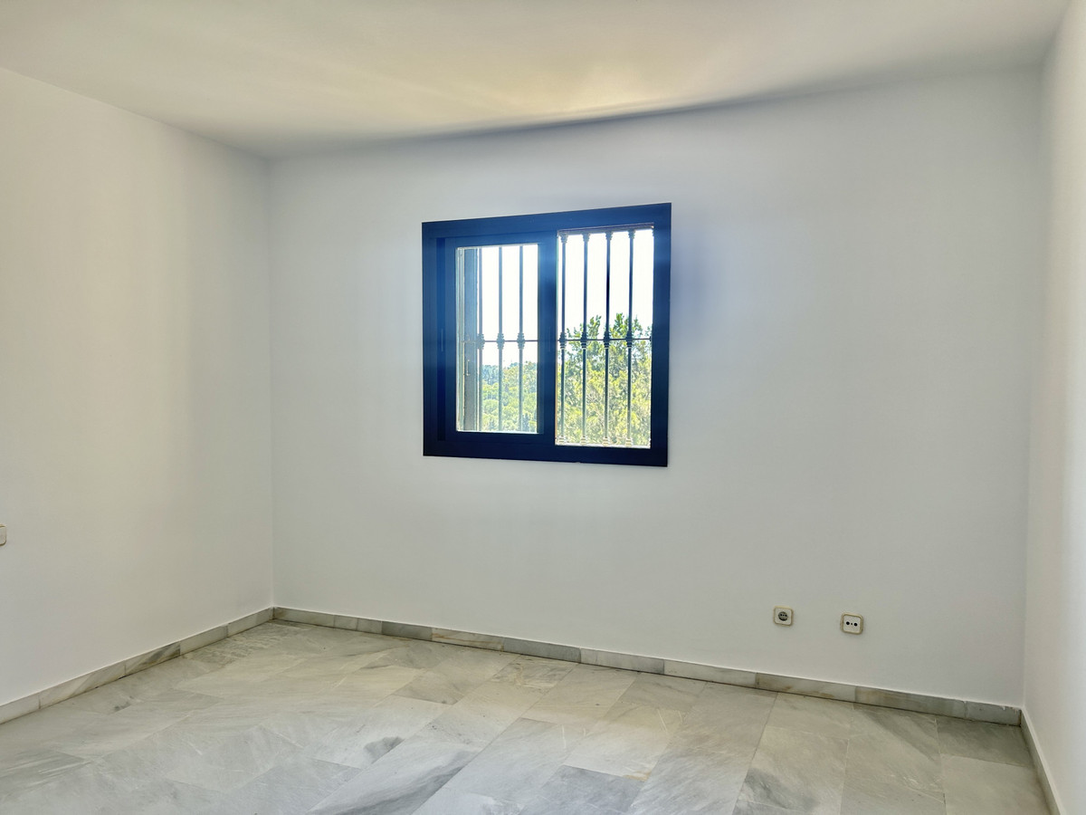 Se vende Dúplex de 4 dormitorios en Costa Del Sol, Cadiz, España