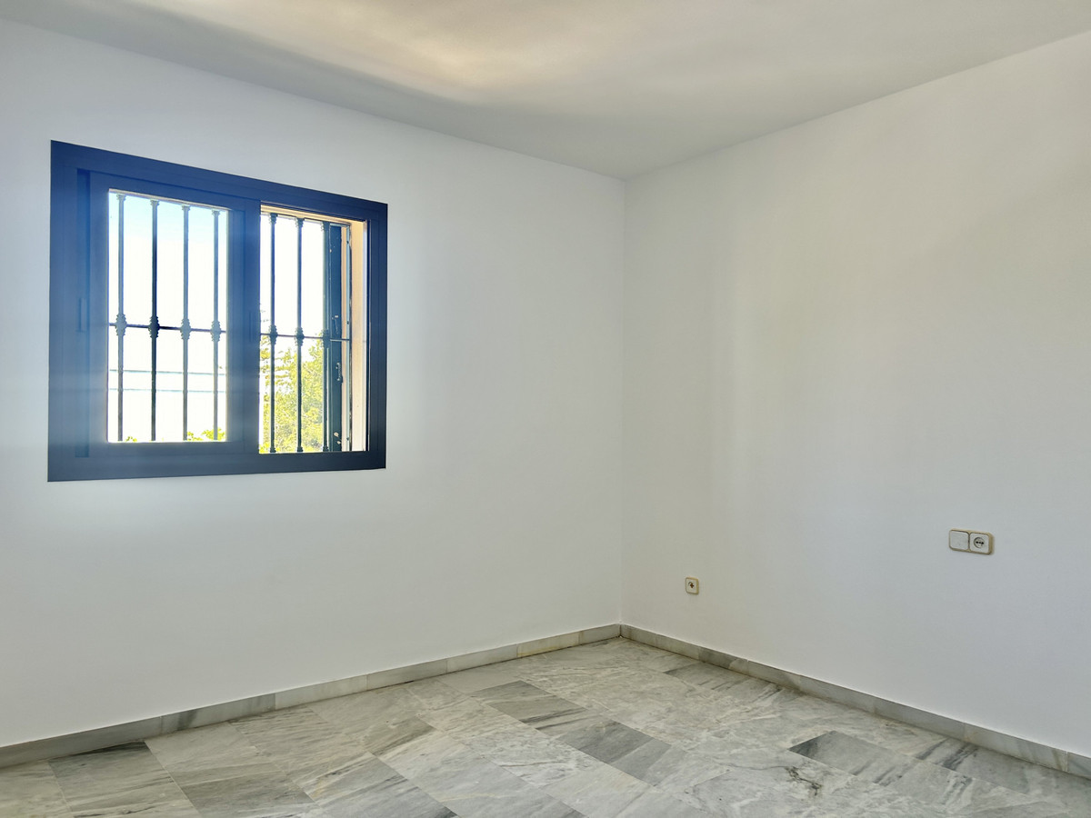 Se vende Dúplex de 4 dormitorios en Costa Del Sol, Cadiz, España