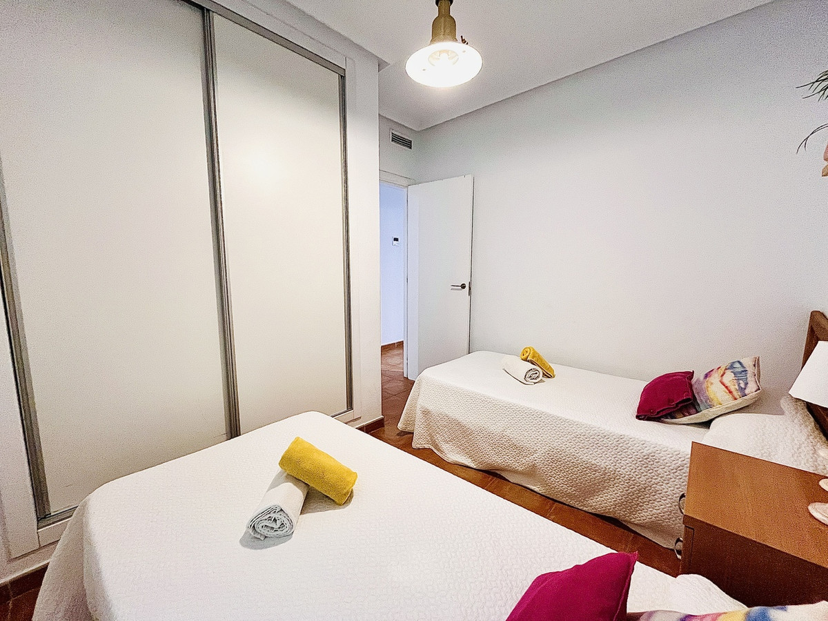 3 Bed Apartment for sale in Guardamar Del Segura Costa Blanca, Alicante, Spain