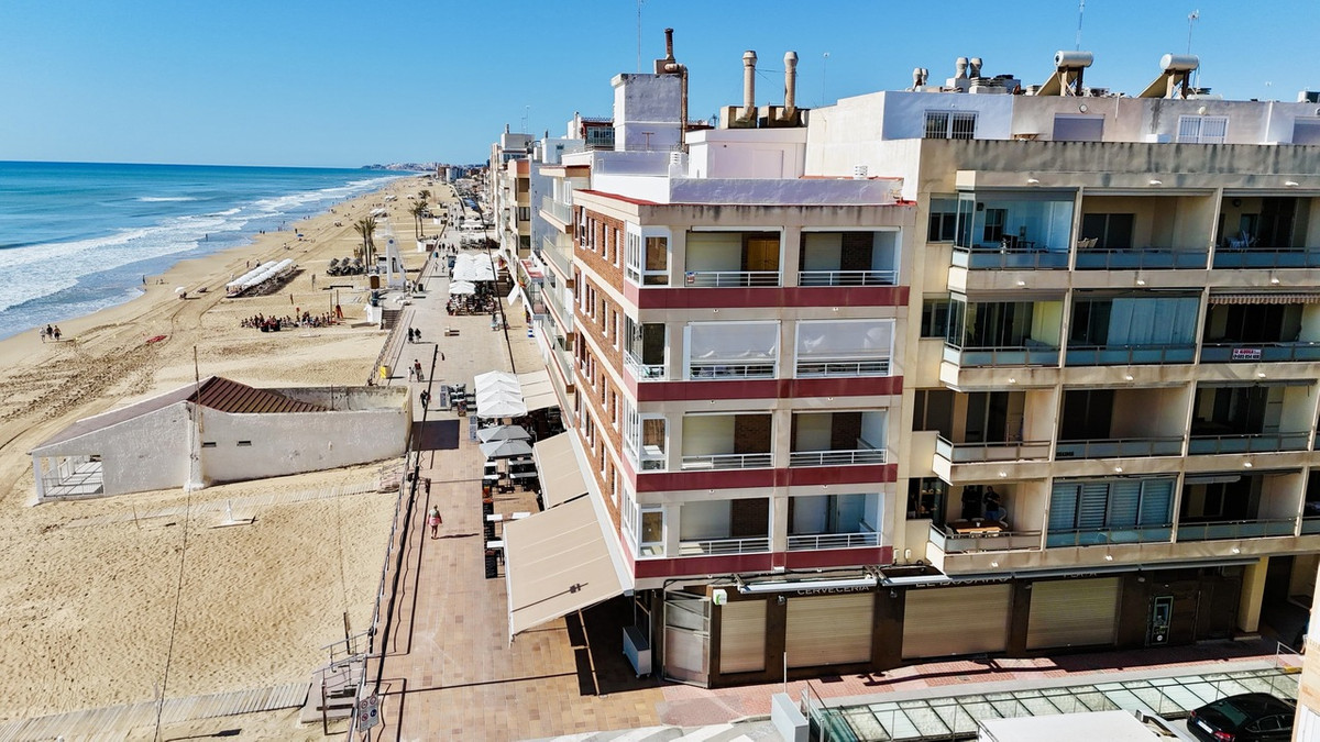 3 Bed Apartment for sale in Guardamar Del Segura Costa Blanca, Alicante, Spain