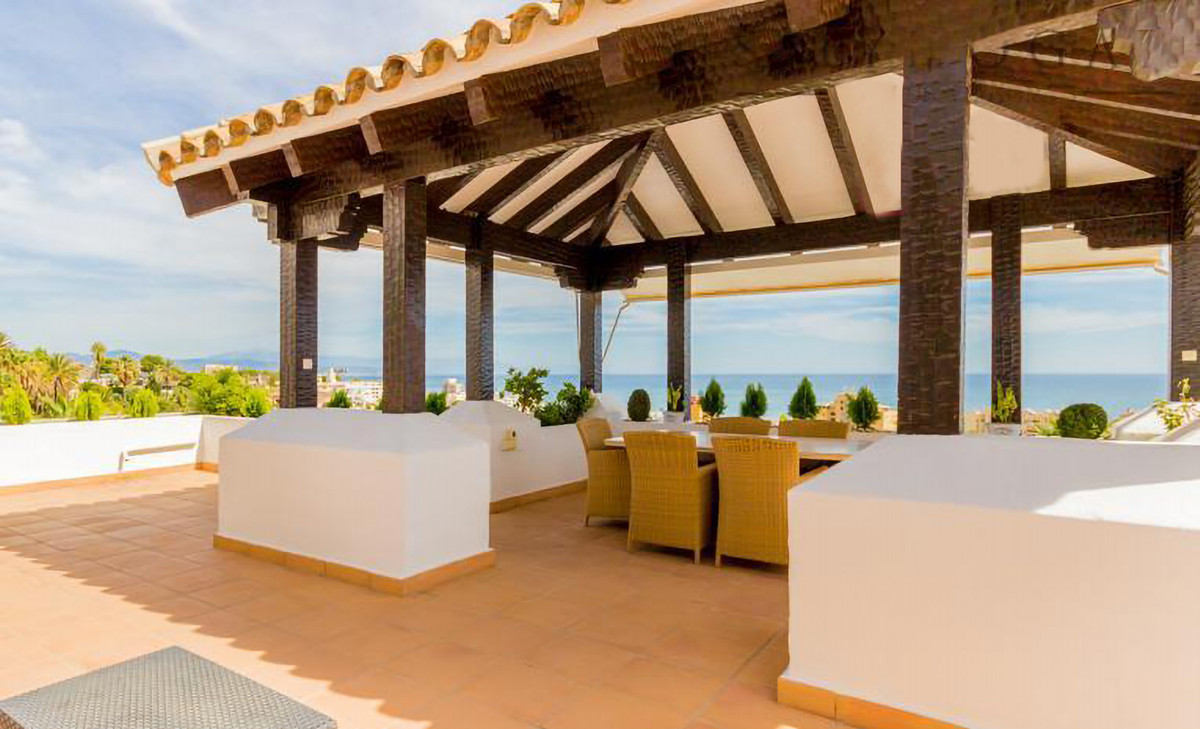 4 Bed Apartment for sale in Montemar Costa Del Sol, Málaga, Spain