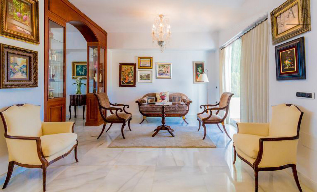4 Bed Apartment for sale in Montemar Costa Del Sol, Málaga, Spain