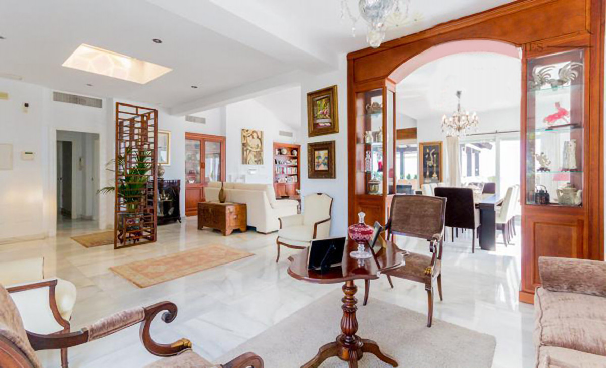 4 Bed Apartment for sale in Montemar Costa Del Sol, Málaga, Spain
