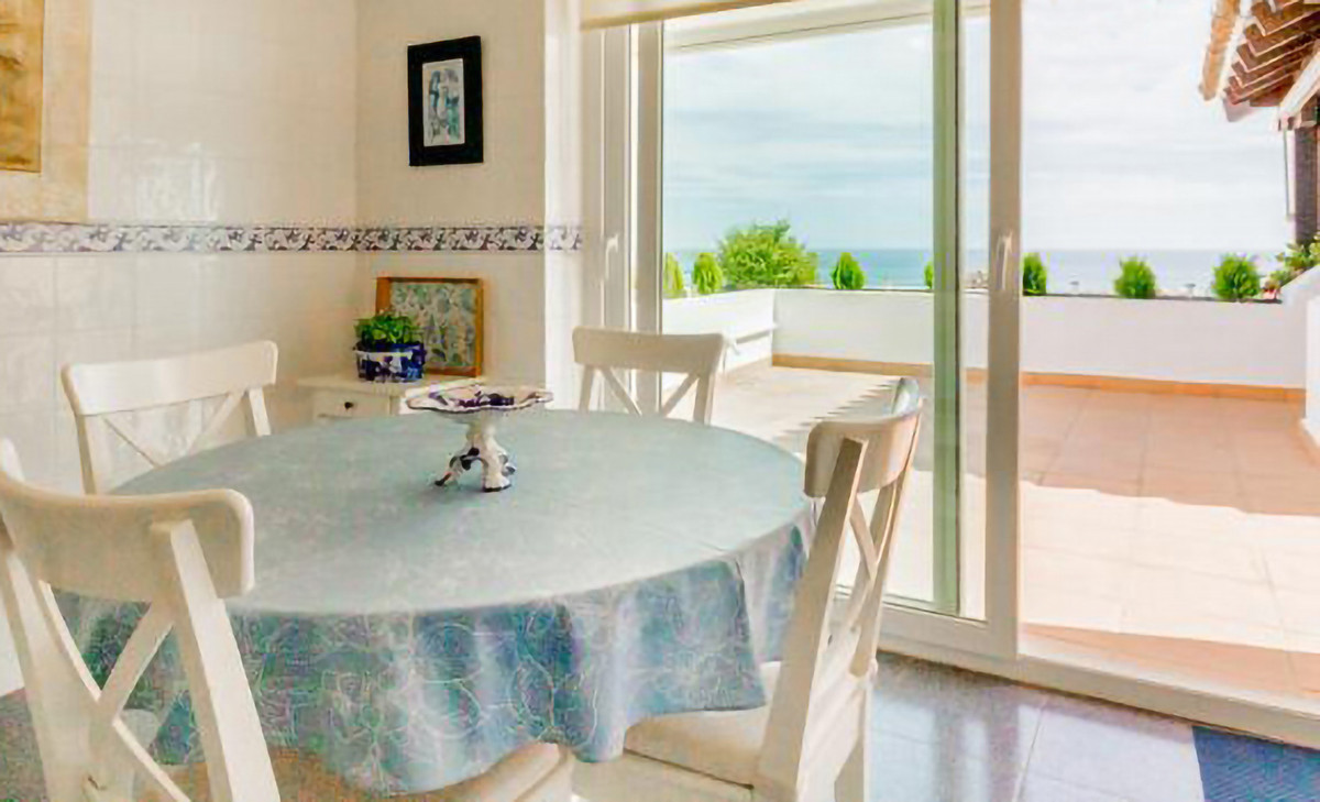4 Bed Apartment for sale in Montemar Costa Del Sol, Málaga, Spain