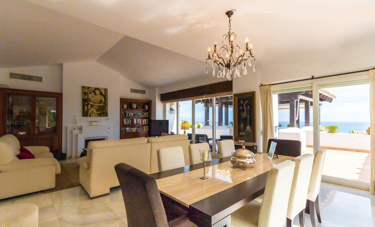 4 Bed Apartment for sale in Montemar Costa Del Sol, Málaga, Spain