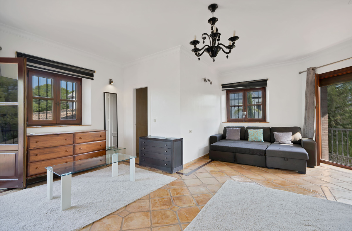 Se vende Villa - Chalet de 4 dormitorios en Costa Del Sol, Málaga, España