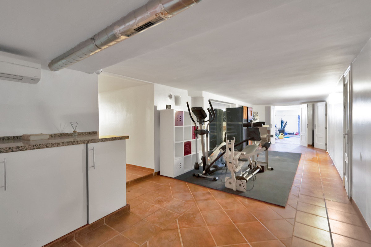 Se vende Villa - Chalet de 4 dormitorios en Costa Del Sol, Málaga, España