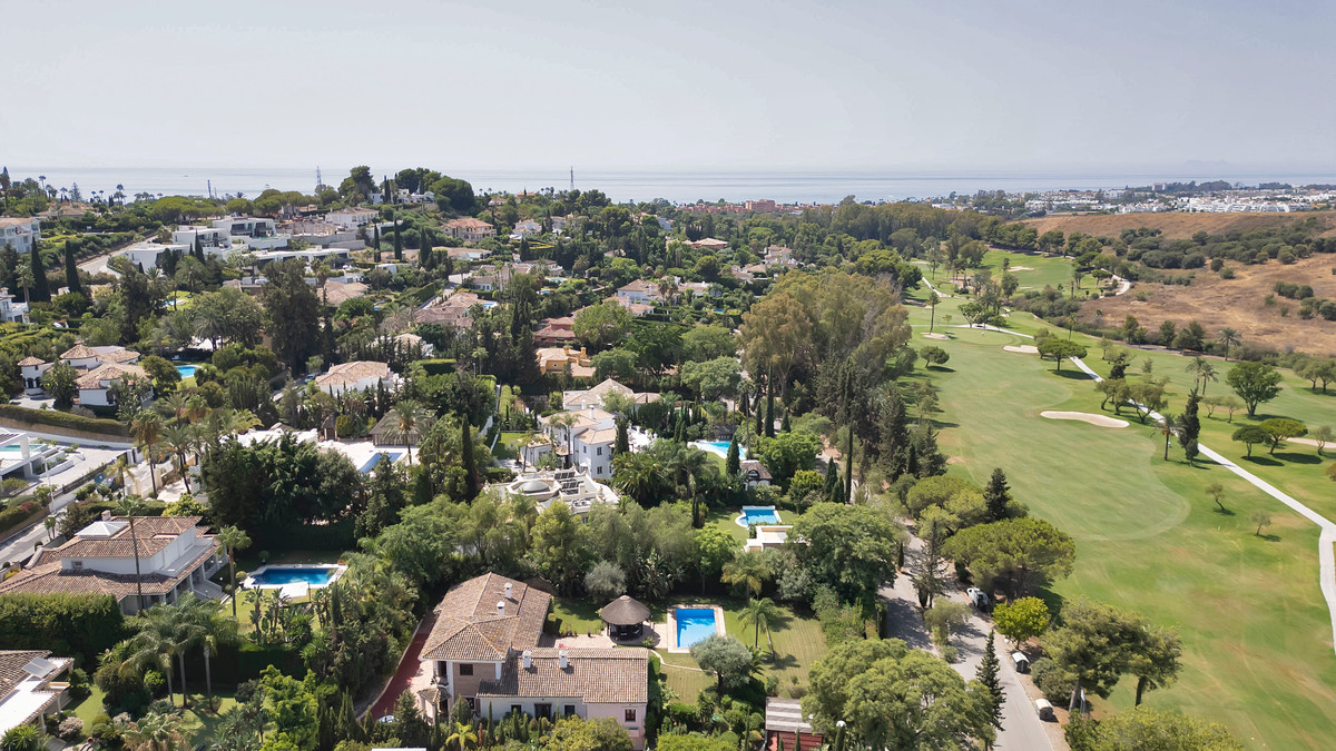 Se vende Villa - Chalet de 4 dormitorios en Costa Del Sol, Málaga, España