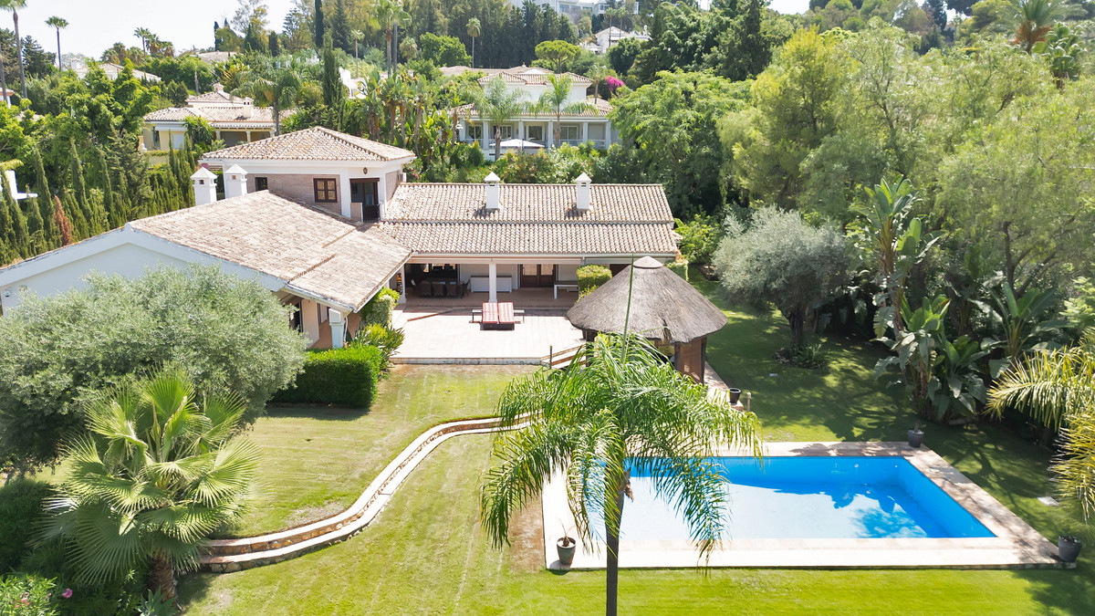 Se vende Villa - Chalet de 4 dormitorios en Costa Del Sol, Málaga, España