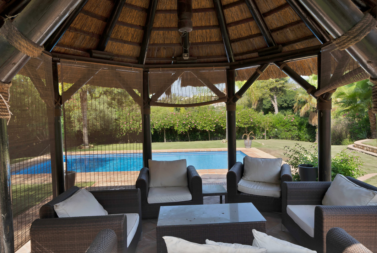 Se vende Villa - Chalet de 4 dormitorios en Costa Del Sol, Málaga, España