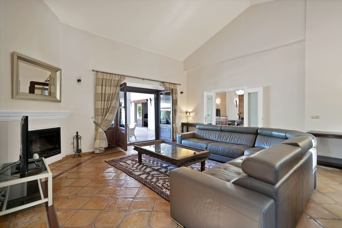 Se vende Villa - Chalet de 4 dormitorios en Costa Del Sol, Málaga, España