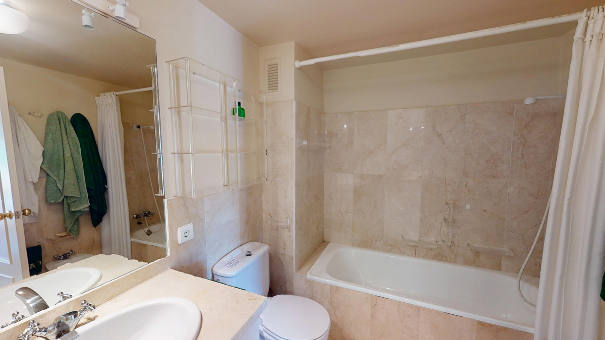 4 Bed Apartment for sale in Guadalmina Alta Costa Del Sol, Málaga, Spain