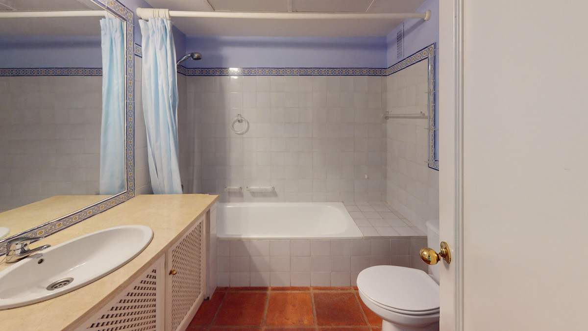 4 Bed Apartment for sale in Guadalmina Alta Costa Del Sol, Málaga, Spain