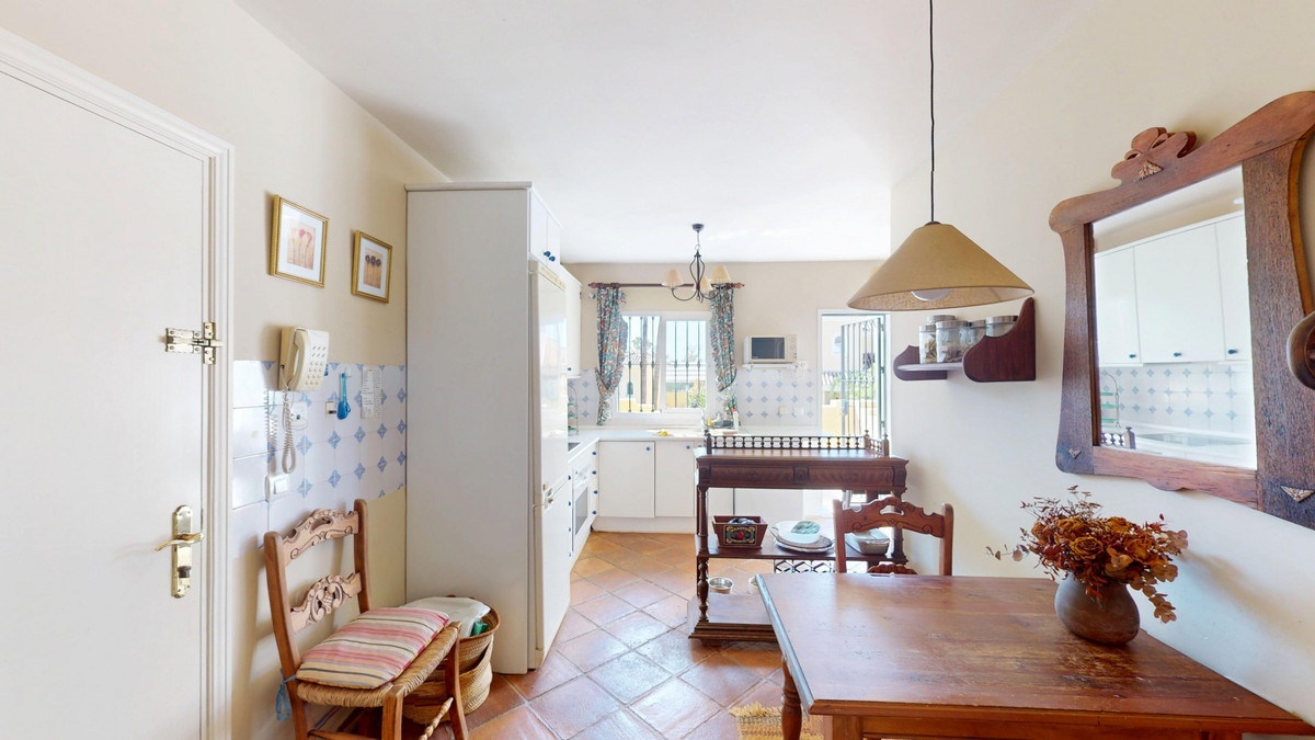 4 Bed Apartment for sale in Guadalmina Alta Costa Del Sol, Málaga, Spain