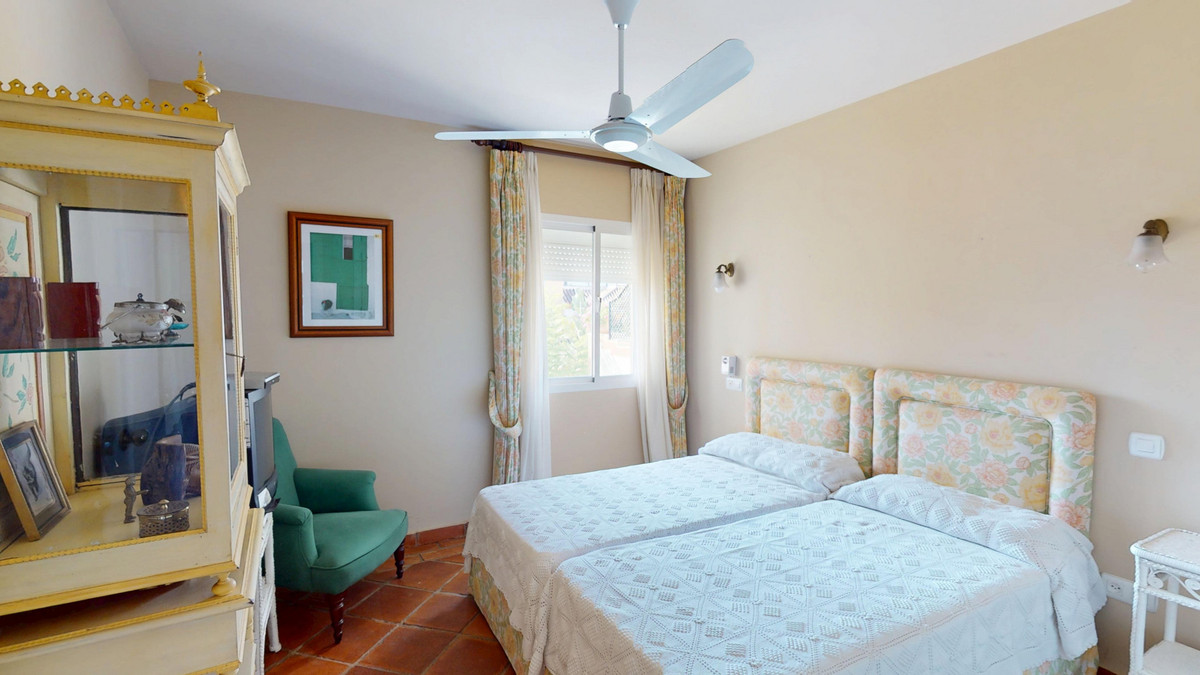 4 Bed Apartment for sale in Guadalmina Alta Costa Del Sol, Málaga, Spain
