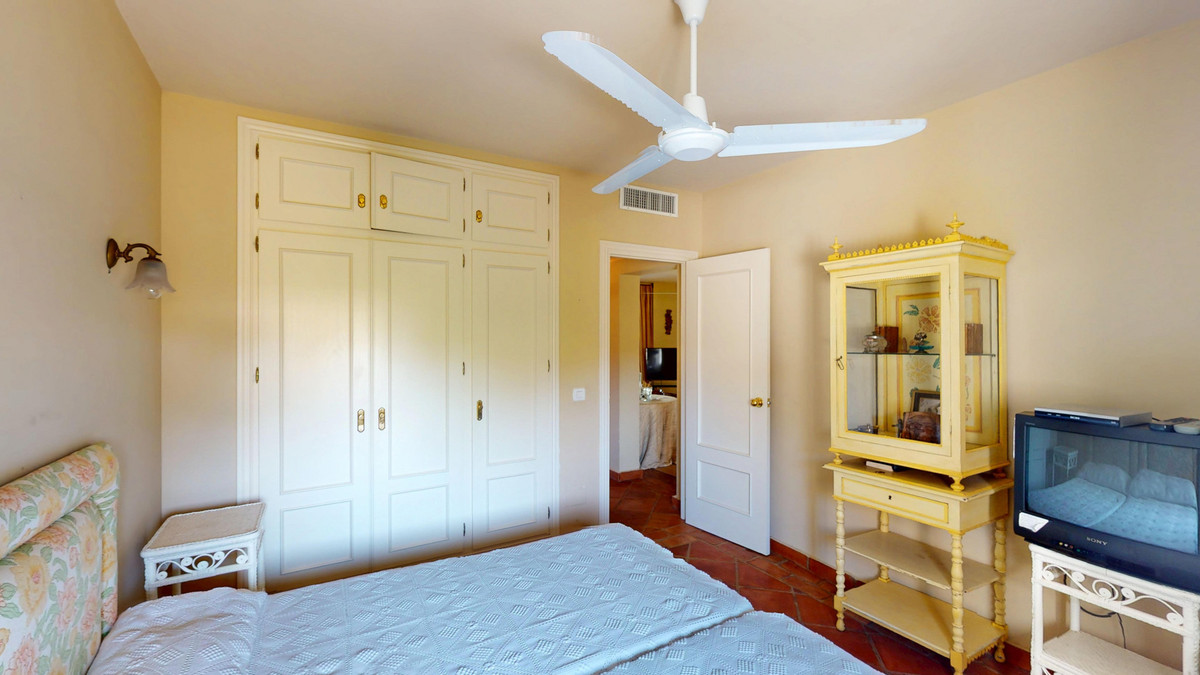 4 Bed Apartment for sale in Guadalmina Alta Costa Del Sol, Málaga, Spain