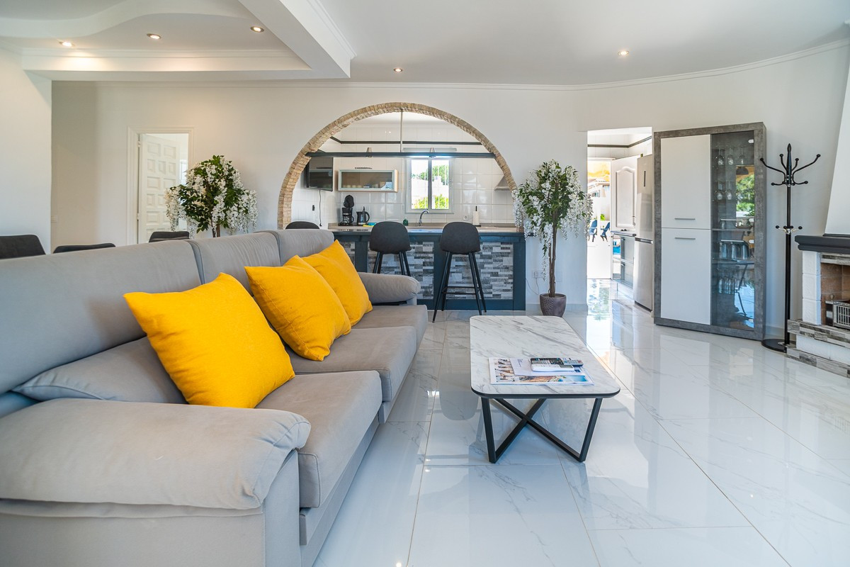 Se vende Villa - Chalet de 3 dormitorios en Costa Blanca, Alicante, España