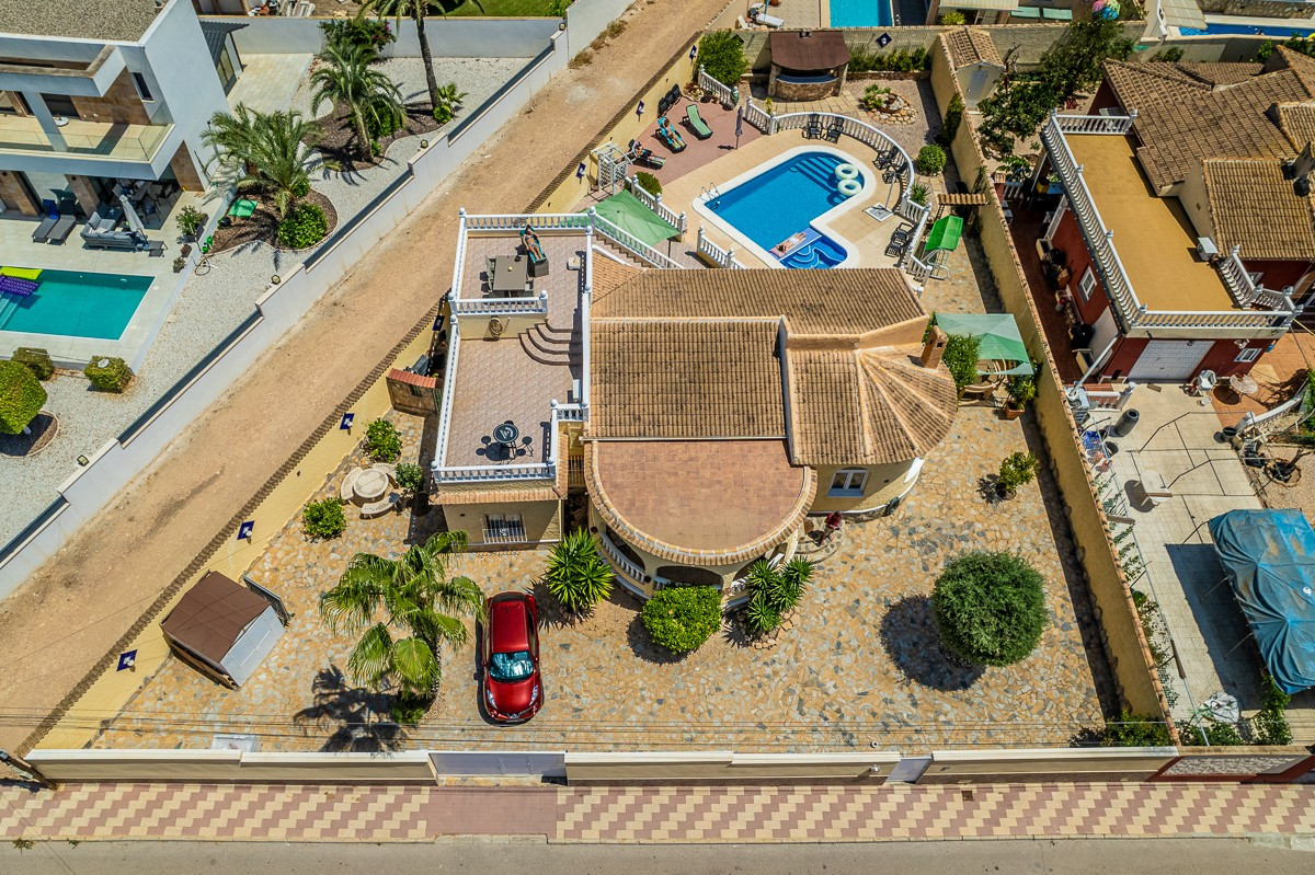 Se vende Villa - Chalet de 3 dormitorios en Costa Blanca, Alicante, España