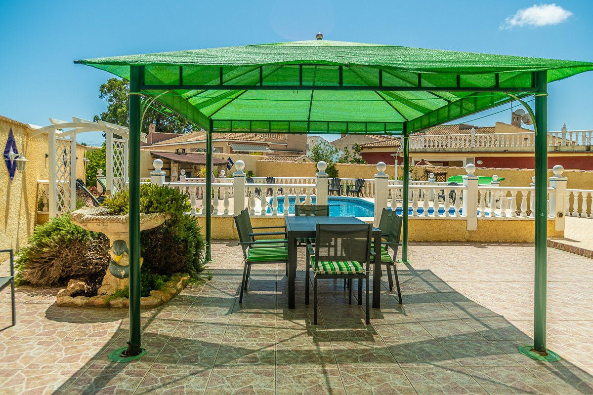 Se vende Villa - Chalet de 3 dormitorios en Costa Blanca, Alicante, España
