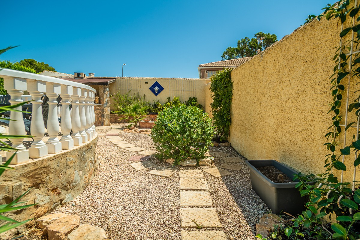 Se vende Villa - Chalet de 3 dormitorios en Costa Blanca, Alicante, España