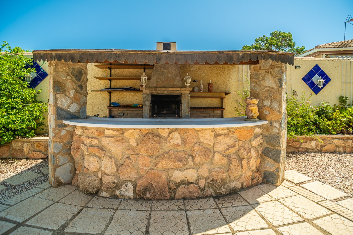 Se vende Villa - Chalet de 3 dormitorios en Costa Blanca, Alicante, España