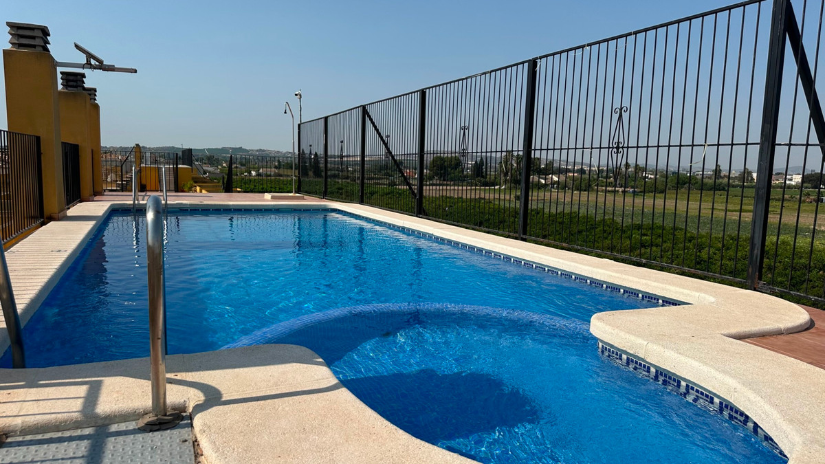 Se vende Bungalow de 2 dormitorios en Costa Blanca, Alicante, España